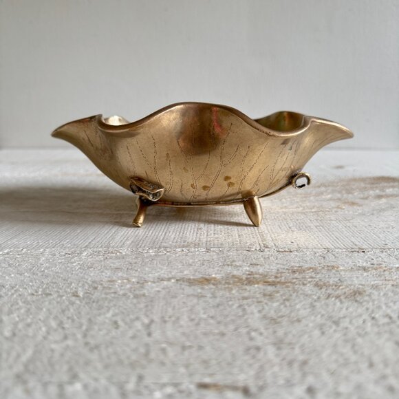 Vintage Brass Lilly Pad with Crane Bird Brass Bowl - Picture 3 of 13